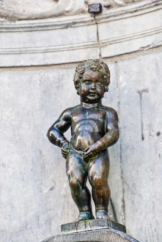 Manneken Pis in Brussel. Reizen met de trein naar Brussel.